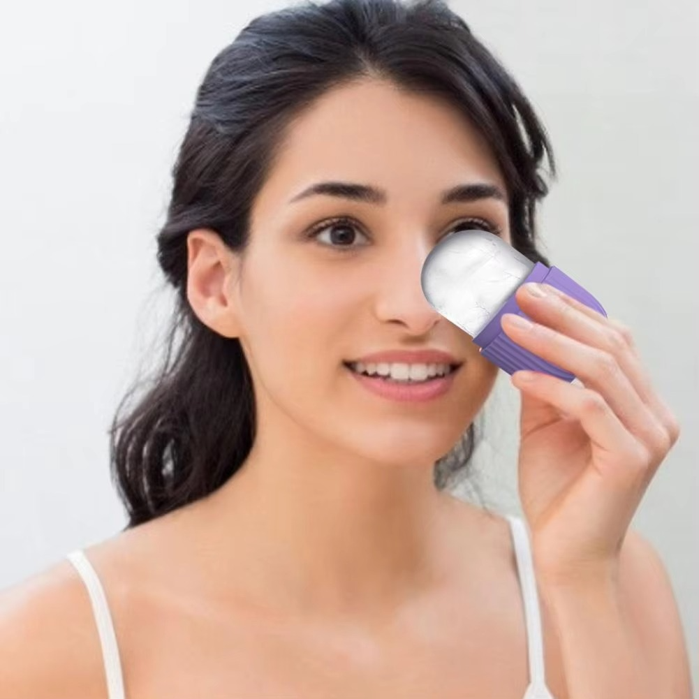 Ice Roller Face Massager with Cleansing Lattice